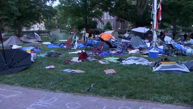 Police begin breaking up pro-Palestinian protest at UNC-Chapel Hill
