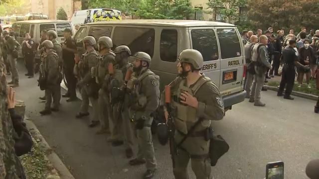 Police begin removing pro-Palestinian protestors at UNC-Chapel Hill