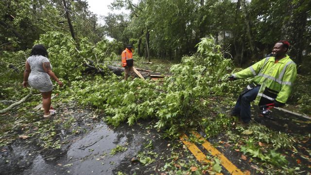Severe weather in Florida: Neighborhood trapped for days