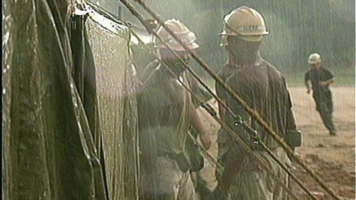 Florida Guard Builds Tent City in Triangle