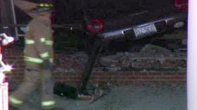 WEB ONLY: Car Crashes Into Raleigh Alltel Store