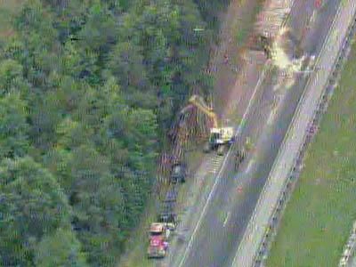 I-95 Reopens After Logs Spill on Highway