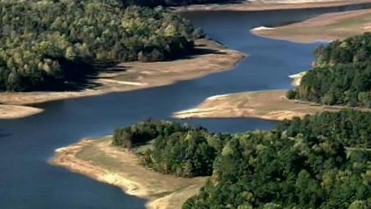 Sky5 Flyover of Little River, Oct. 29, 2007