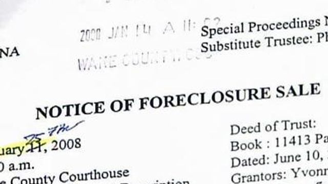 Bargain Hunters Close in on Foreclosure Market
