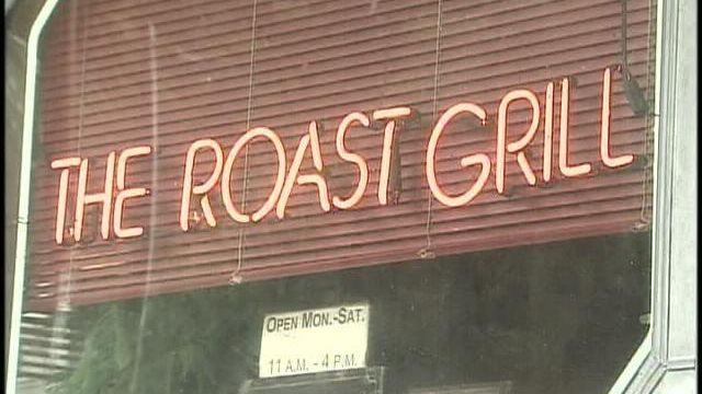 Raleigh landmark Roast Grill only serves up hot dogs 