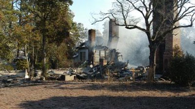 Former Rockefeller guest house destroyed in blaze