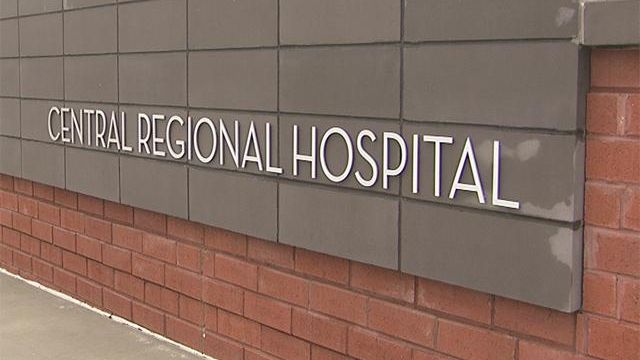 Hospital employees suspended over cell phone photo