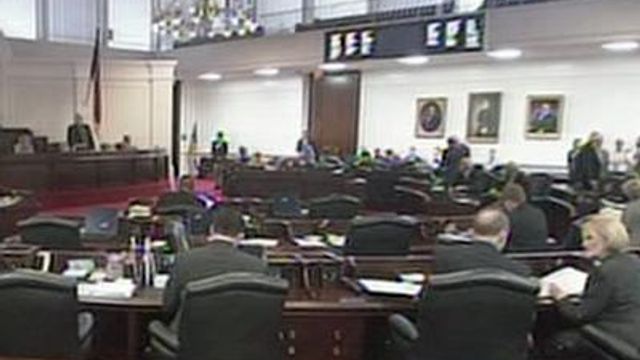 State Senate approves smoking ban