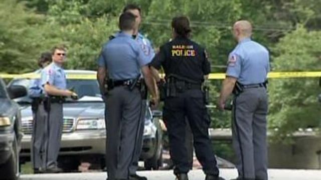 Raleigh police probe double shooting