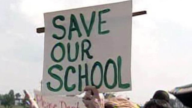 Deaf students don't want Wilson school closed