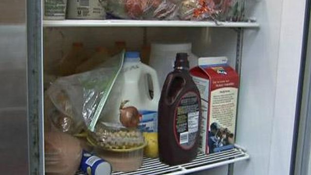 Vacationers donate food to soup kitchen