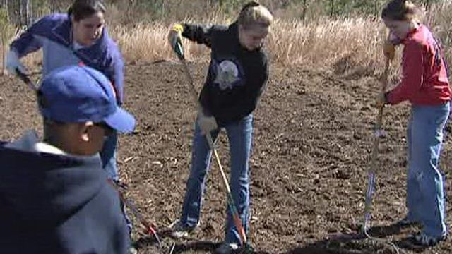 Congregation takes part in day of service