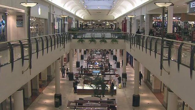 Triangle malls close early for winter weather