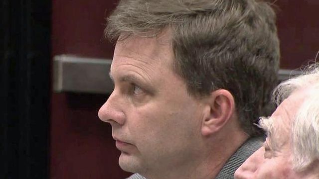 Prosecution, defense at odds about whether wreck was murder
