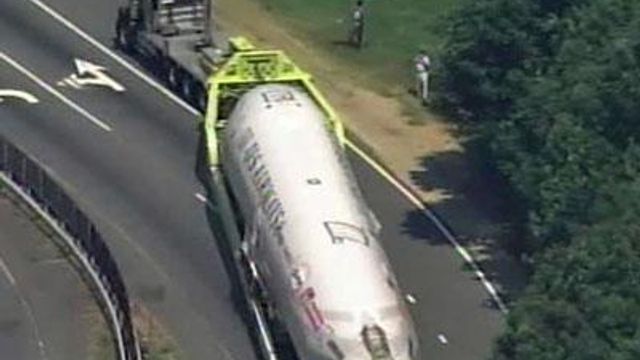 'Miracle' plane heads into Charlotte