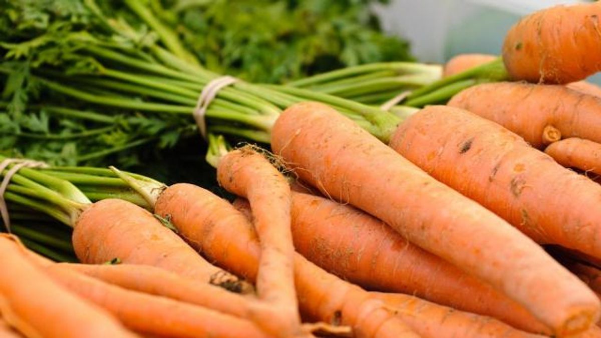 Midtown Farmers Market on June 25, 2011