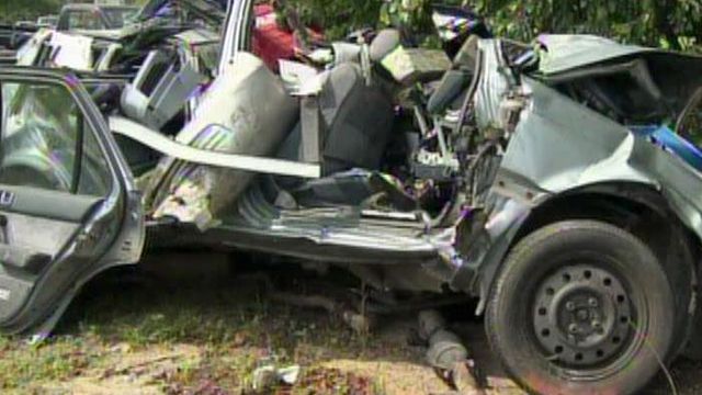 Wrong-way driver, teen die in Nash County crash