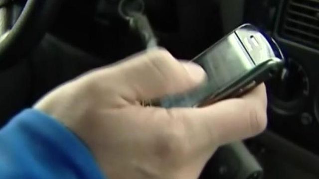 NTSB recommends banning all driver cellphone use