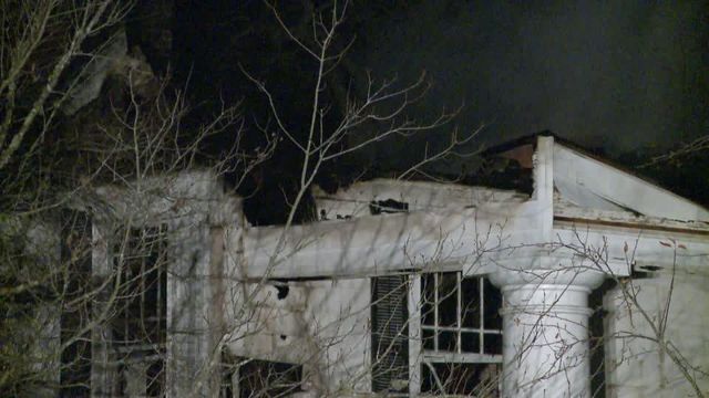 Man recounts minutes in house fire