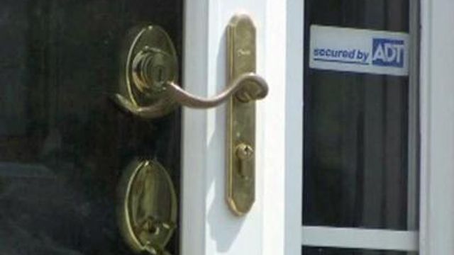 Durham police warn of door-to-door security sales scam