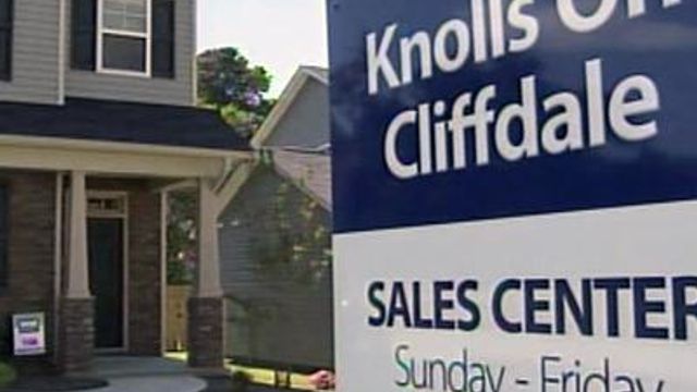 Fayetteville real estate agent robbed while showing house