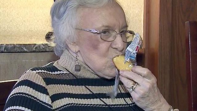 Twinkies ' demise sparks nostalgic munching