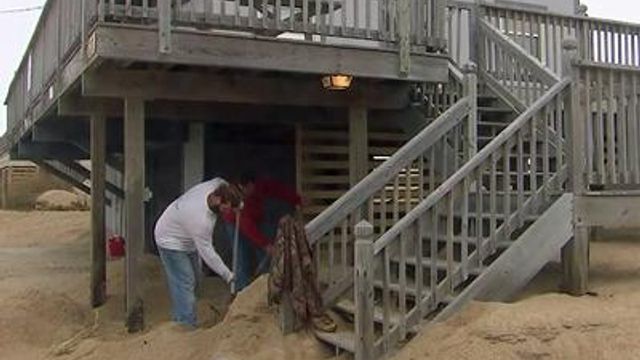 Kitty Hawk residents continue recovery efforts after Sandy