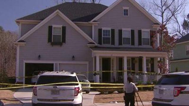 Husband, wife dead in Holly Springs in murder-suicide