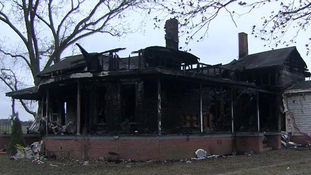 Teen saves father from burning Johnston County home