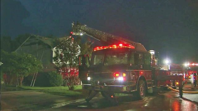 Lightning sparks house fire in Holly Spring