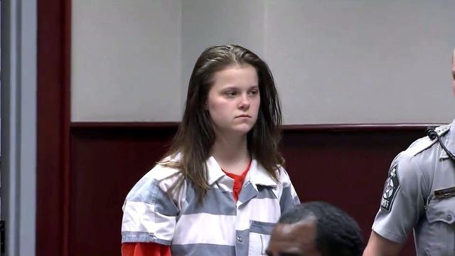 Murder suspect asks for bond so she can see daughter
