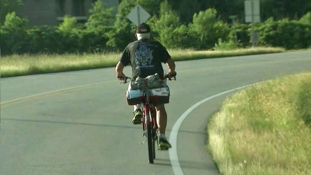 Bike trek spreads word of soldier's valor