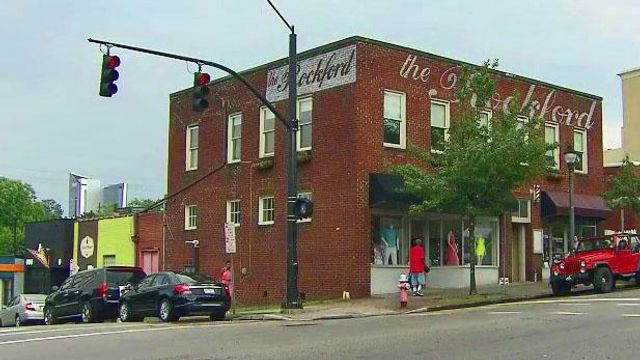 Glenwood South restaurant hopes to keep its signs