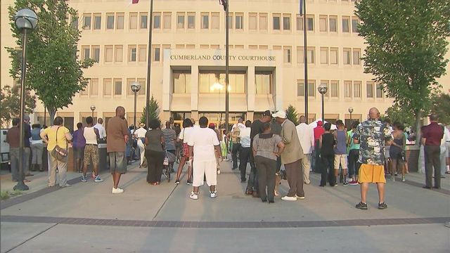 Hundreds rally to end Fayetteville youth violence