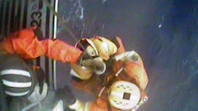 RAW: Coast Guard hoists 5 from water off NC coast