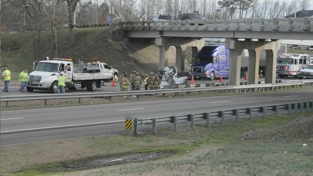I-95 South closed due to falling vehicle