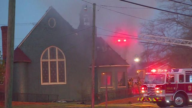 Fire damages Fayetteville church