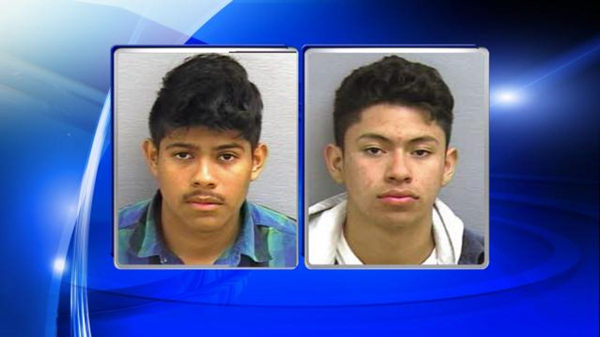 Oliver Hernandez (left) and Miguel Angel Alvarez