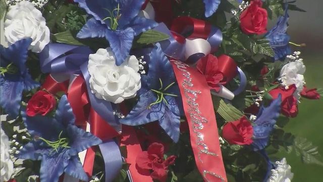 Vets, families remember the fallen in Fayetteville