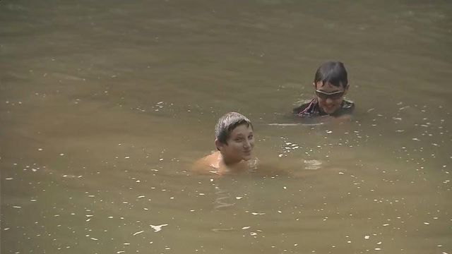 Visitors still swimming at Eno River Rock Quarry despite recent drowning