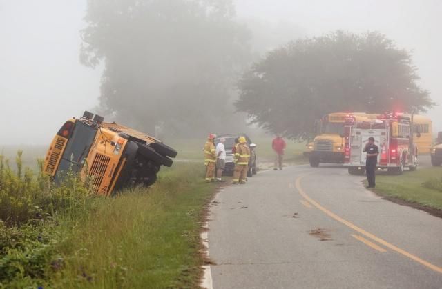 Wayne County school bus driver injured in crash