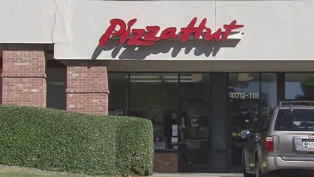 Pizza Hut delivery driver robbed in Raleigh