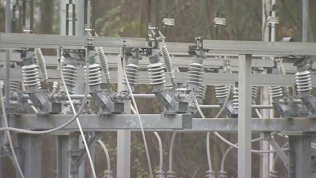 Power outage affects 30,000 on Christmas morning