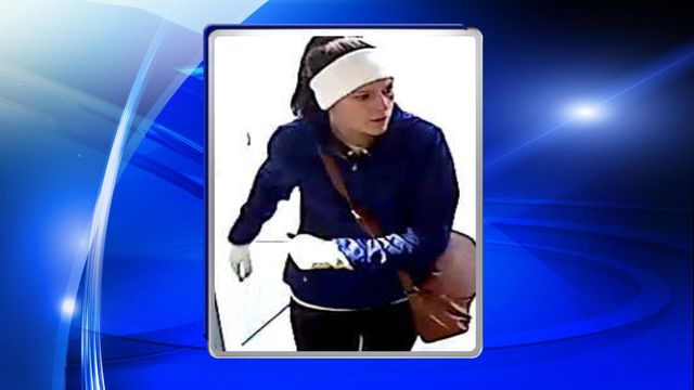 FBI: Robber targeting jewelry stores in outlet malls