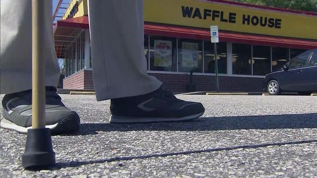 Veteran recognized would-be robber's gun was fake