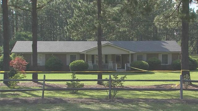 Moore County officials investigation man shot to death in Aberdeen