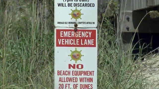 Emerald Isle says public has right to use full beach, even private property
