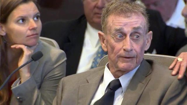 Mike Peterson fighting to avoid retrial in wife's death