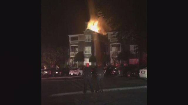 Eyewitness Video: Fire breaks out at Hyde Park Apartments