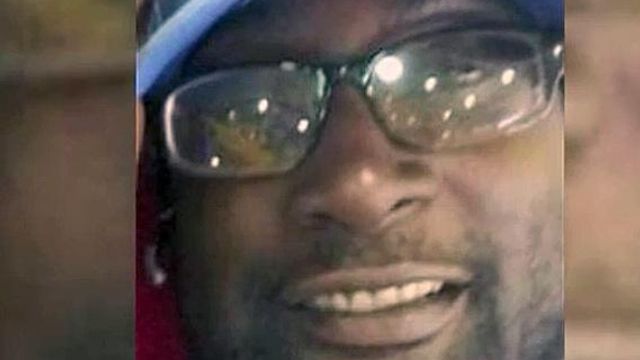 Autopsy reveals new details in Keith Scott shooting